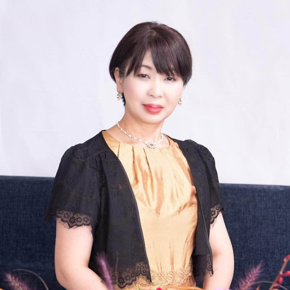 井上智重子